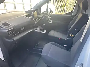 Used 2020 Peugeot Partner Professional Crew Van White - Interior and Exterior details 15