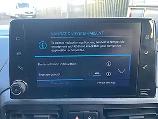 Used 2020 Peugeot Partner Professional Crew Van White - Interior and Exterior details 17