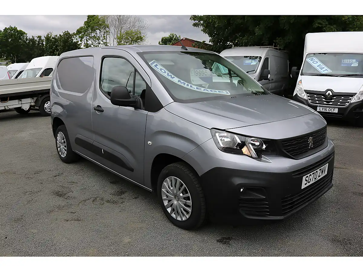 Used 2020 Peugeot Partner Professional L1 Grey - Front View