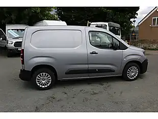 Used 2020 Peugeot Partner Professional L1 Grey - Interior and Exterior details 10
