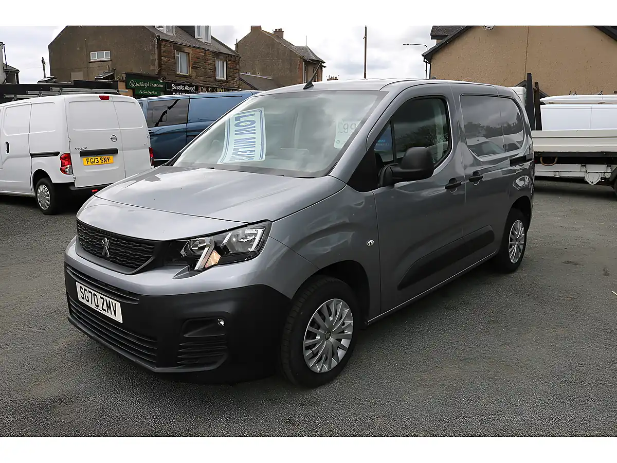 Used 2020 Peugeot Partner Professional L1 Grey - Interior and Exterior details 3