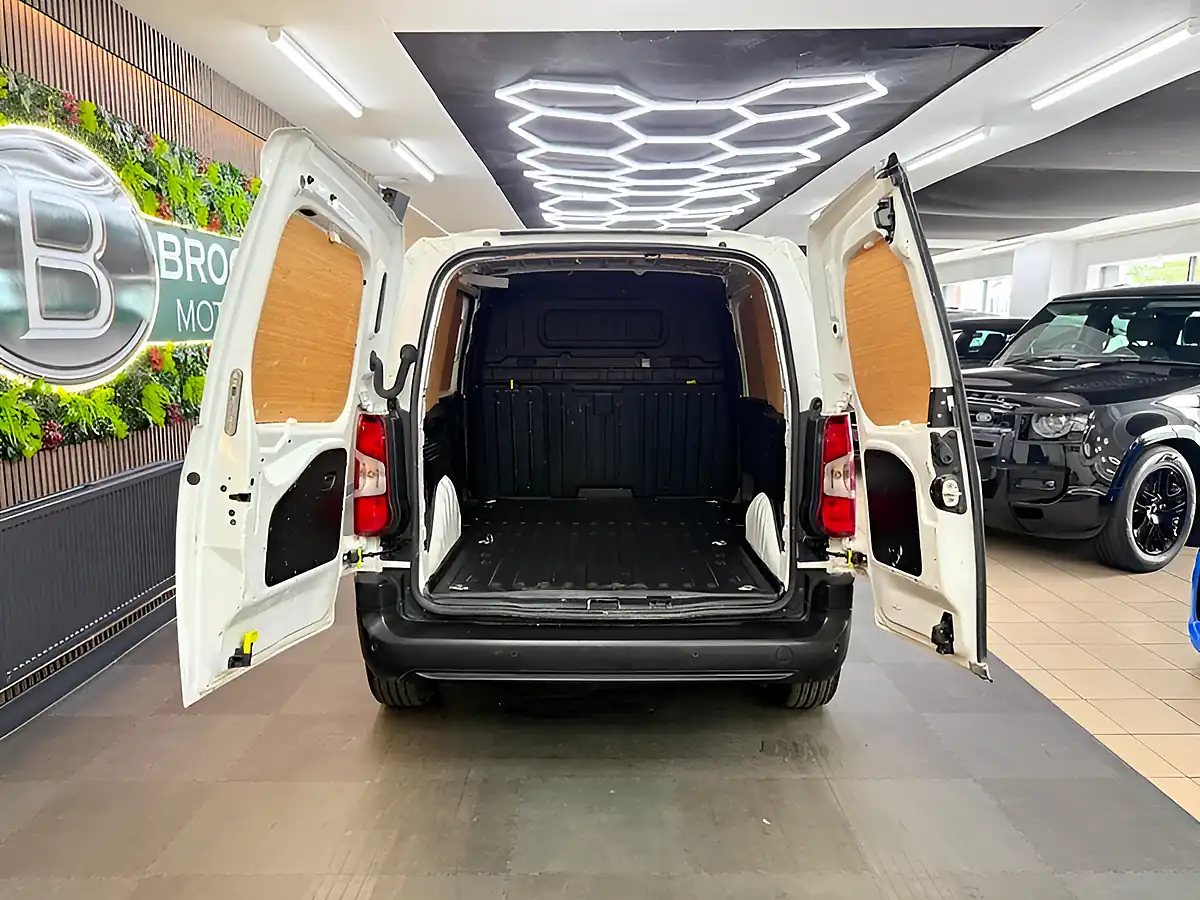 Used 2020 Peugeot Partner Professional L1 [stunning Example] White - Interior and Exterior details 15