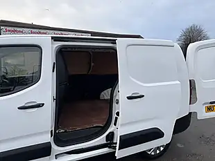 Used 2020 Peugeot Partner Professional Long - Interior and Exterior details 13