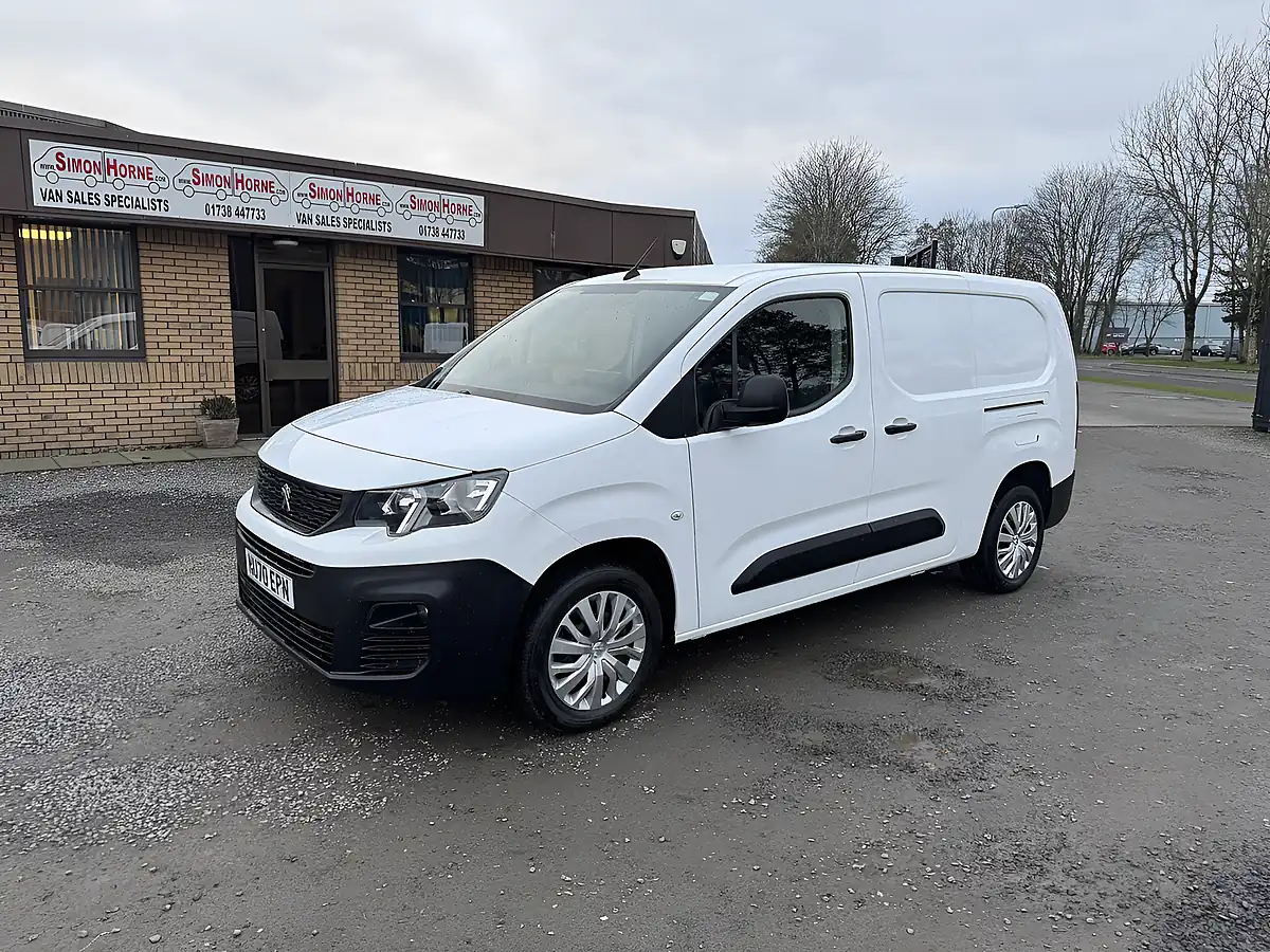 Used 2020 Peugeot Partner Professional Long - Interior and Exterior details 2