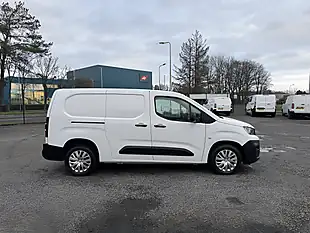 Used 2020 Peugeot Partner Professional Long - Interior and Exterior details 5