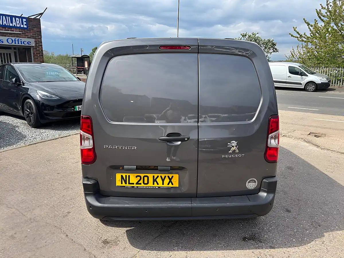 Used 2020 Peugeot Partner Professional Standard Grey - Interior and Exterior details 12