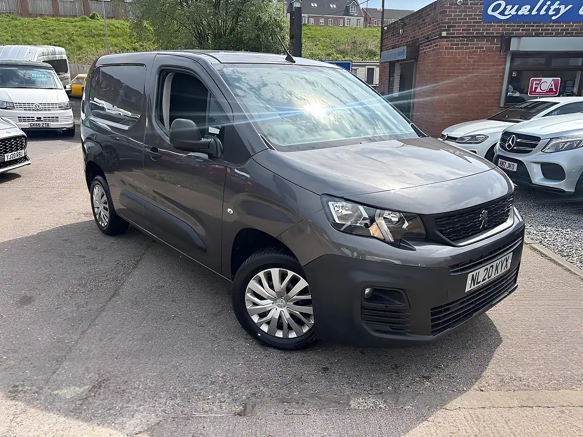 Used 2020 Peugeot Partner Professional Standard Grey - Interior and Exterior details 3