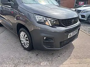 Used 2020 Peugeot Partner Professional Standard Grey - Interior and Exterior details 6