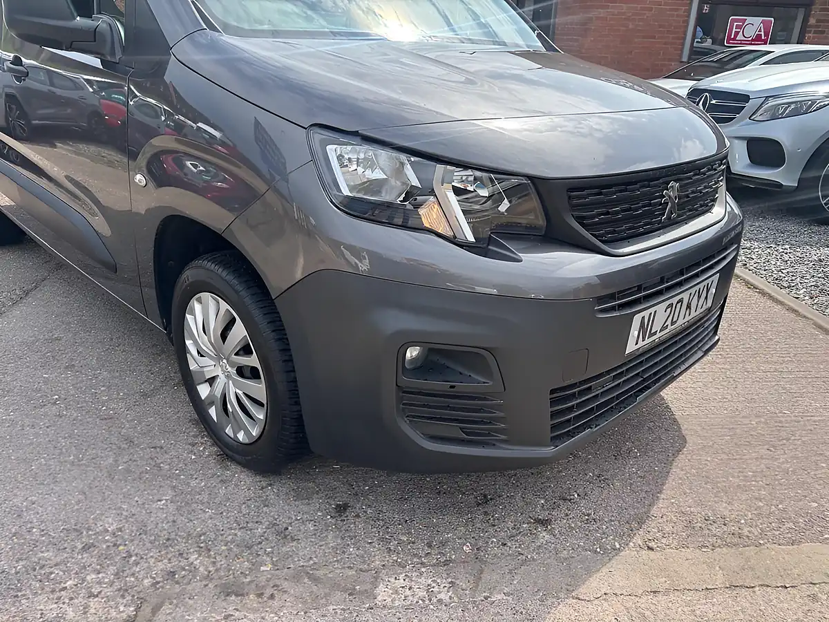 Used 2020 Peugeot Partner Professional Standard Grey - Interior and Exterior details 6