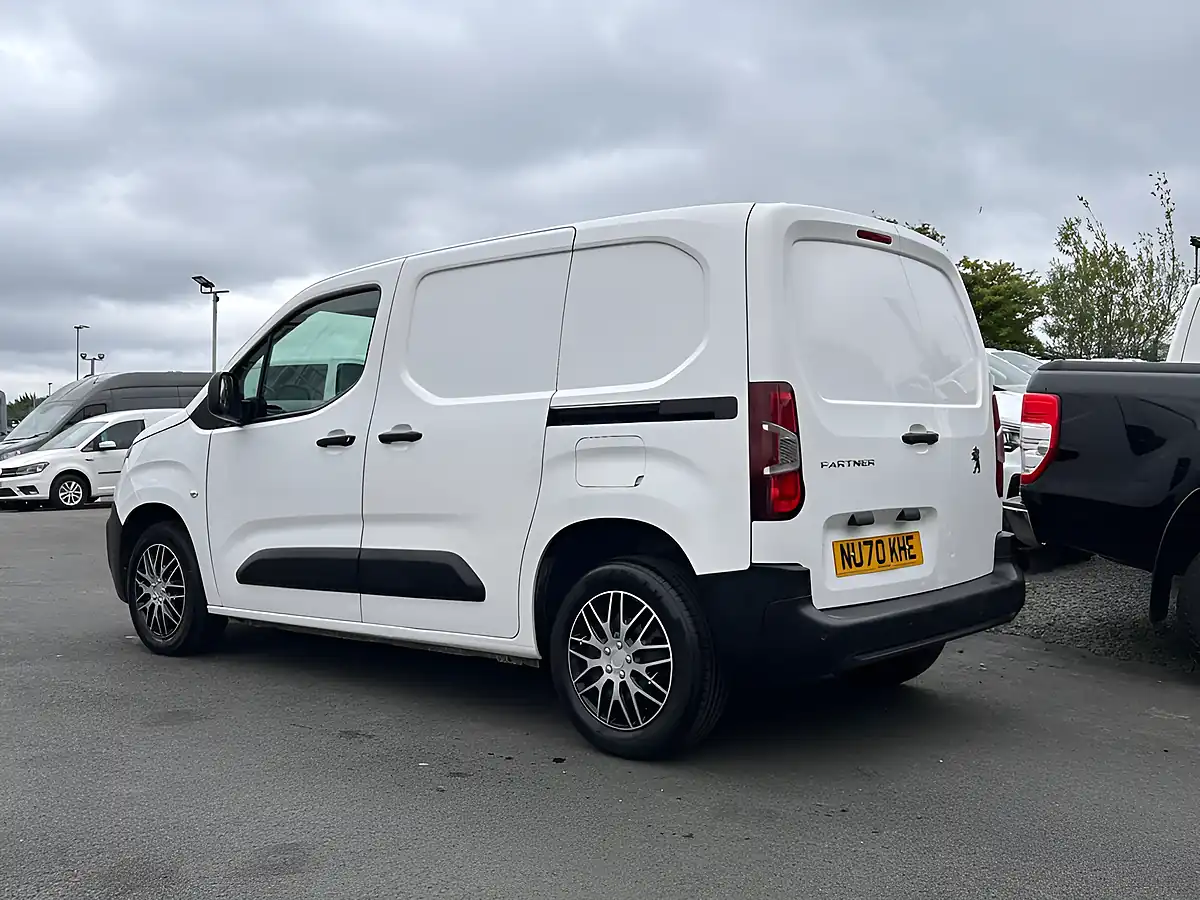 Used 2020 Peugeot Partner Professional Standard Panel Van White - Interior and Exterior details 5