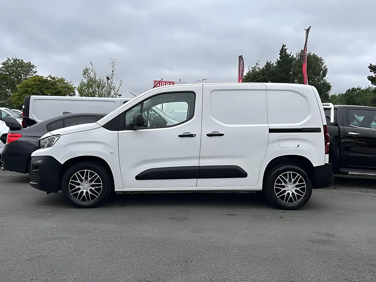 Used 2020 Peugeot Partner Professional Standard Panel Van White - Interior and Exterior details 6