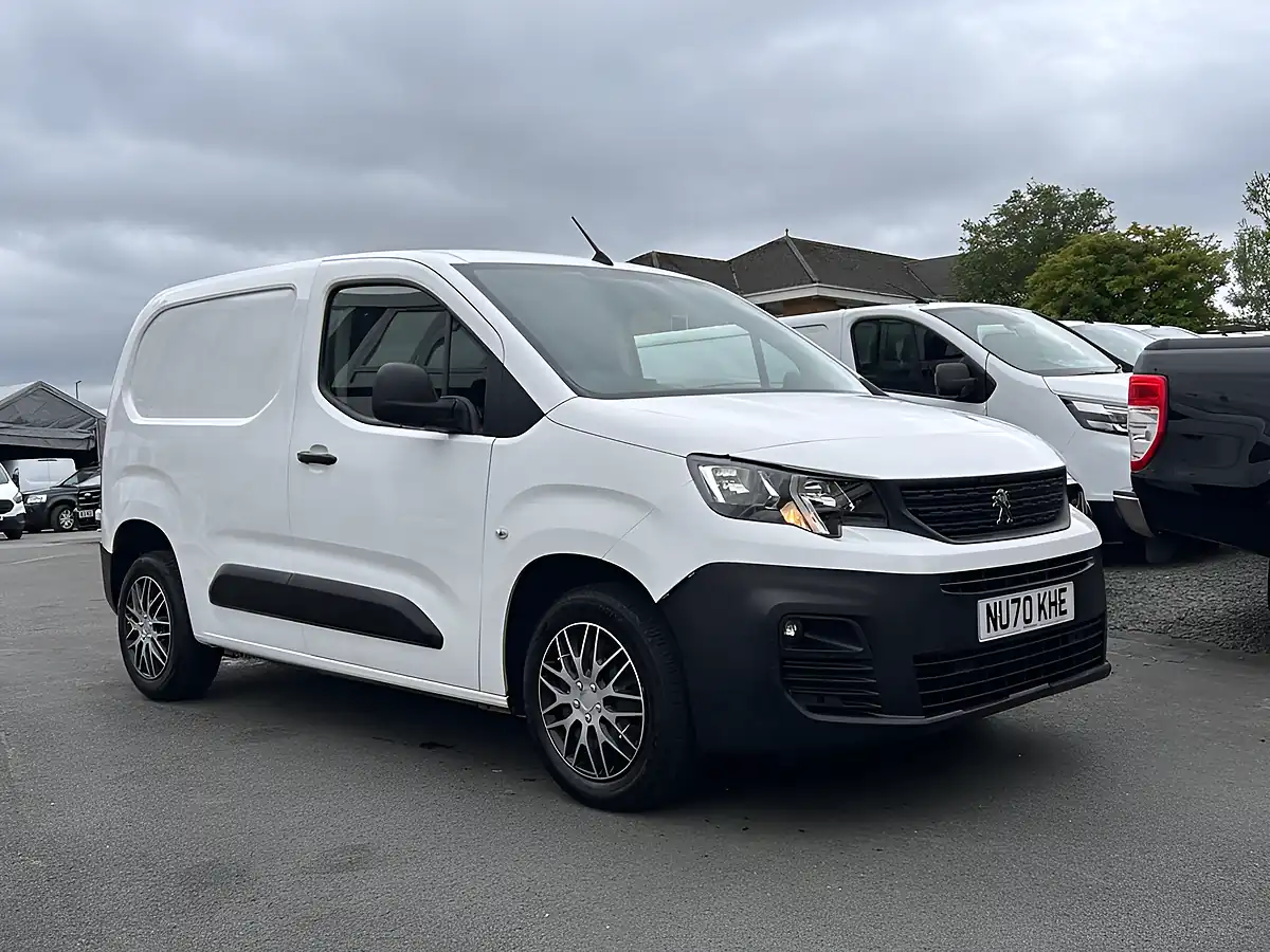 Used 2020 Peugeot Partner Professional Standard Panel Van White - Interior and Exterior details 9