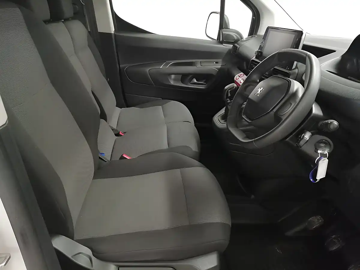 Used 2020 Peugeot Partner Professional Standard White - Interior and Exterior details 10