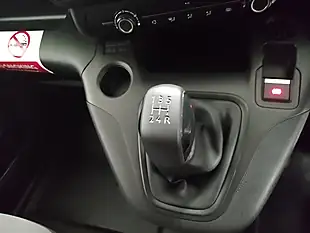 Used 2020 Peugeot Partner Professional Standard White - Interior and Exterior details 16