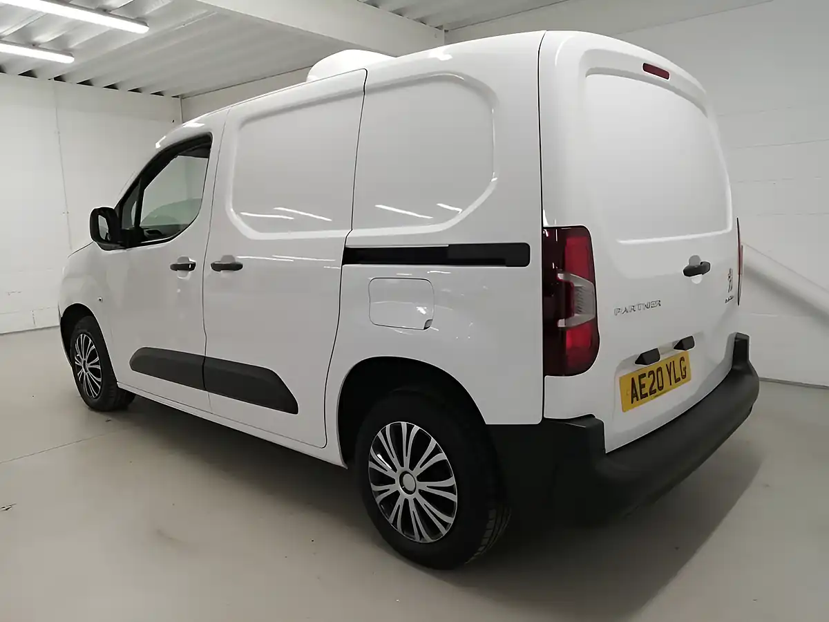 Used 2020 Peugeot Partner Professional Standard White - Interior and Exterior details 18