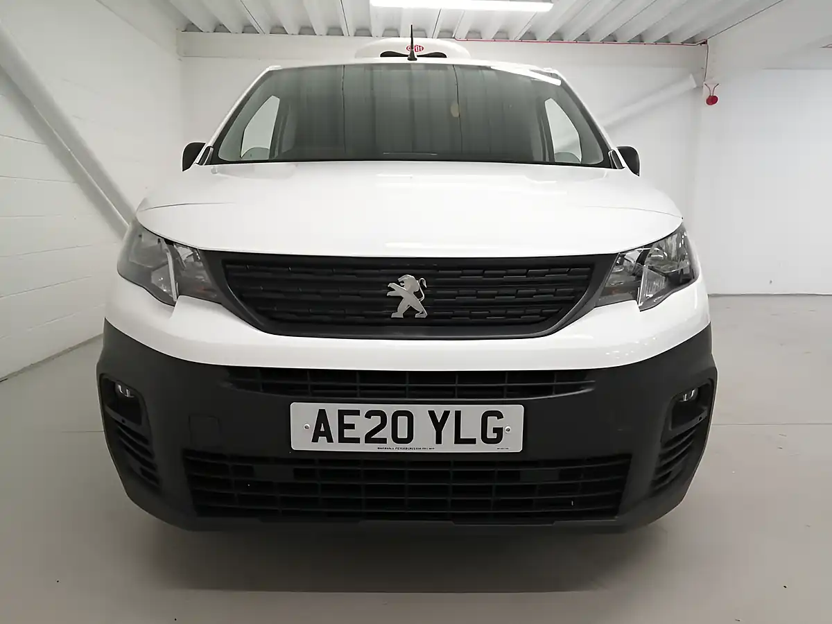 Used 2020 Peugeot Partner Professional Standard White - Interior and Exterior details 4