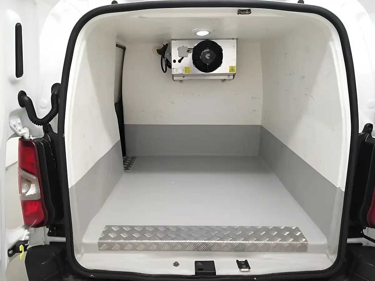 Used 2020 Peugeot Partner Professional Standard White - Interior and Exterior details 6