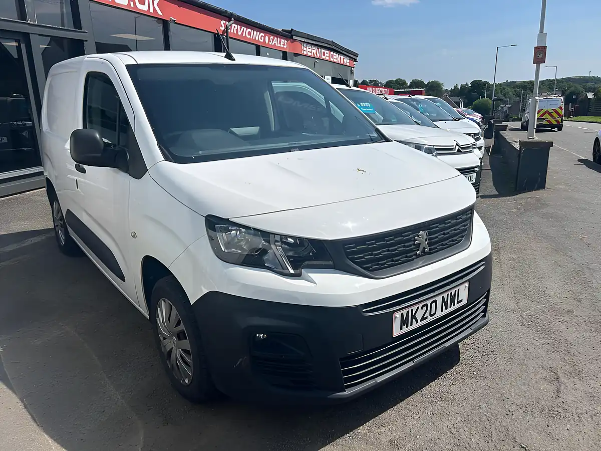 Used 2020 Peugeot Partner Professional Standard White - Front View