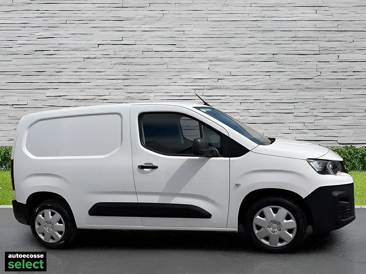 Used 2020 Peugeot Partner Professional Standard White - Interior and Exterior details 12