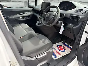 Used 2020 Peugeot Partner Professional Standard White - Interior and Exterior details 13