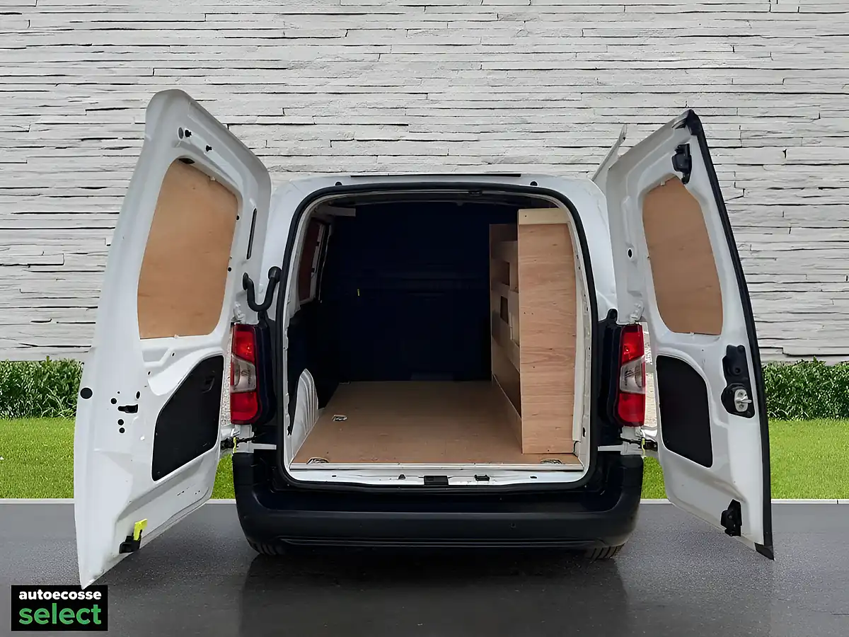 Used 2020 Peugeot Partner Professional Standard White - Interior and Exterior details 8