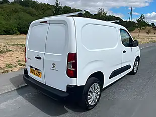 Used 2020 Peugeot Partner Professional Standard White - Interior and Exterior details 2