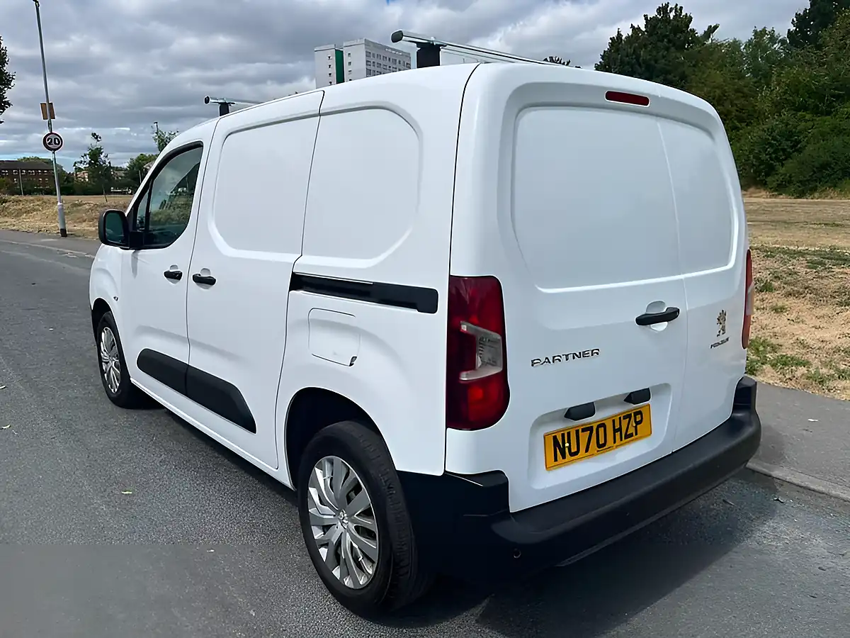 Used 2020 Peugeot Partner Professional Standard White - Interior and Exterior details 3
