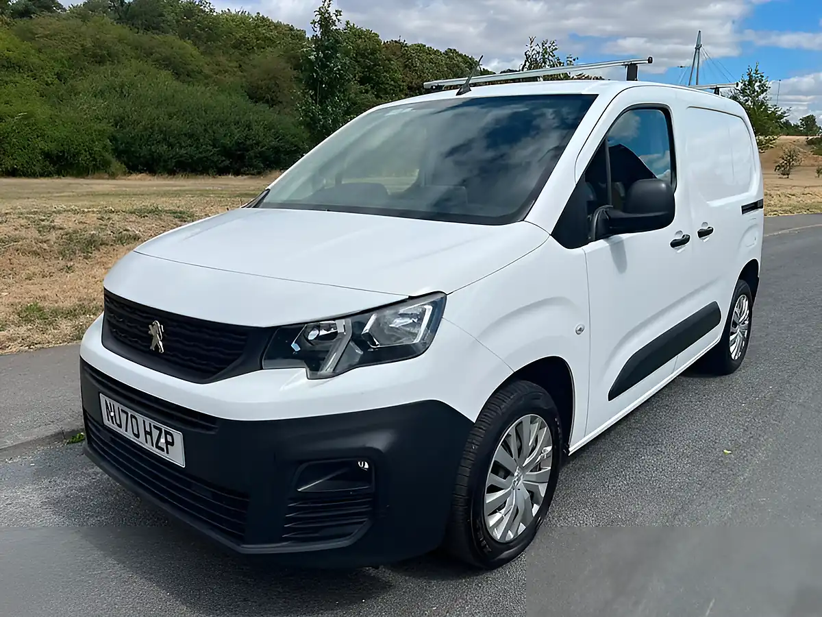 Used 2020 Peugeot Partner Professional Standard White - Interior and Exterior details 5