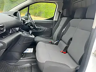 Used 2020 Peugeot Partner Professional Standard White - Interior and Exterior details 6