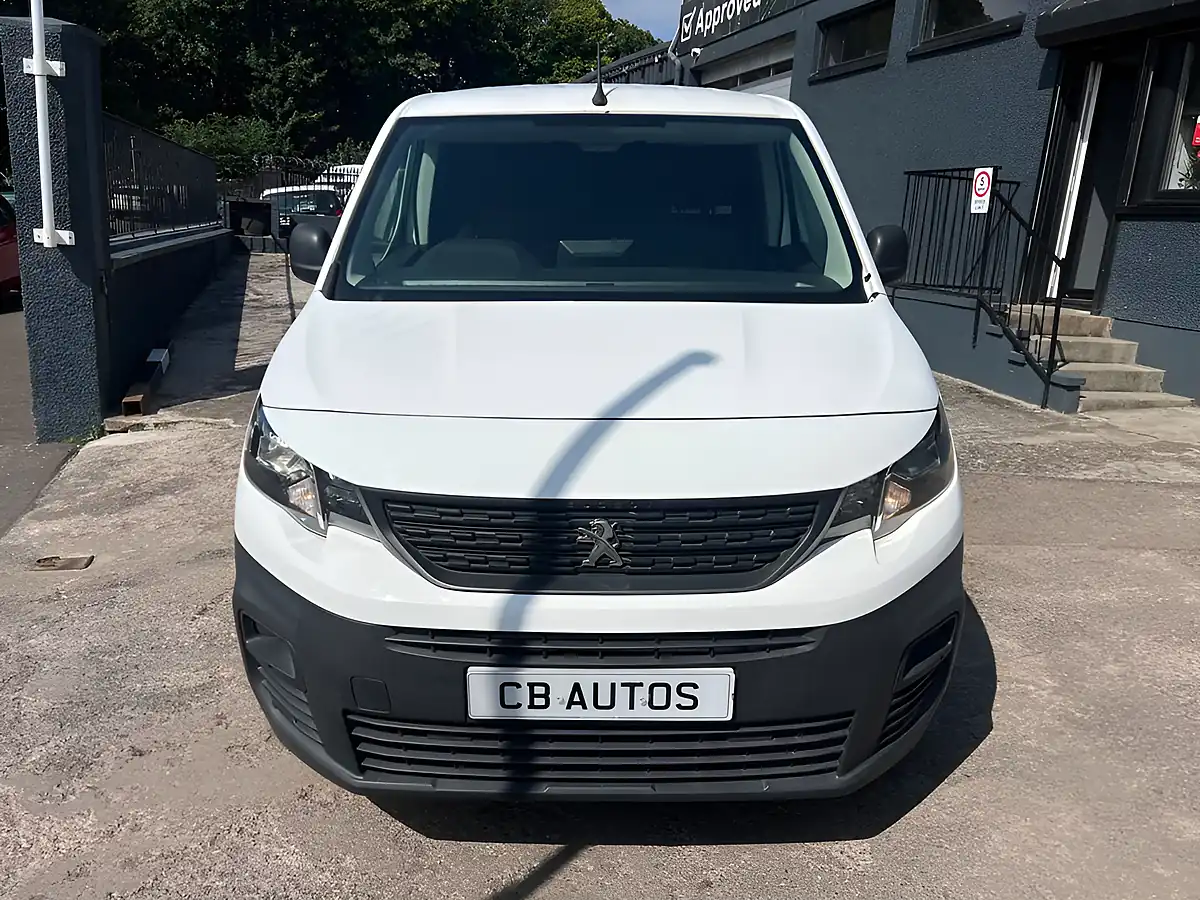 Used 2020 Peugeot Partner Professional Standard White - Interior and Exterior details 2