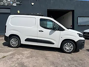 Used 2020 Peugeot Partner Professional Standard White - Interior and Exterior details 3