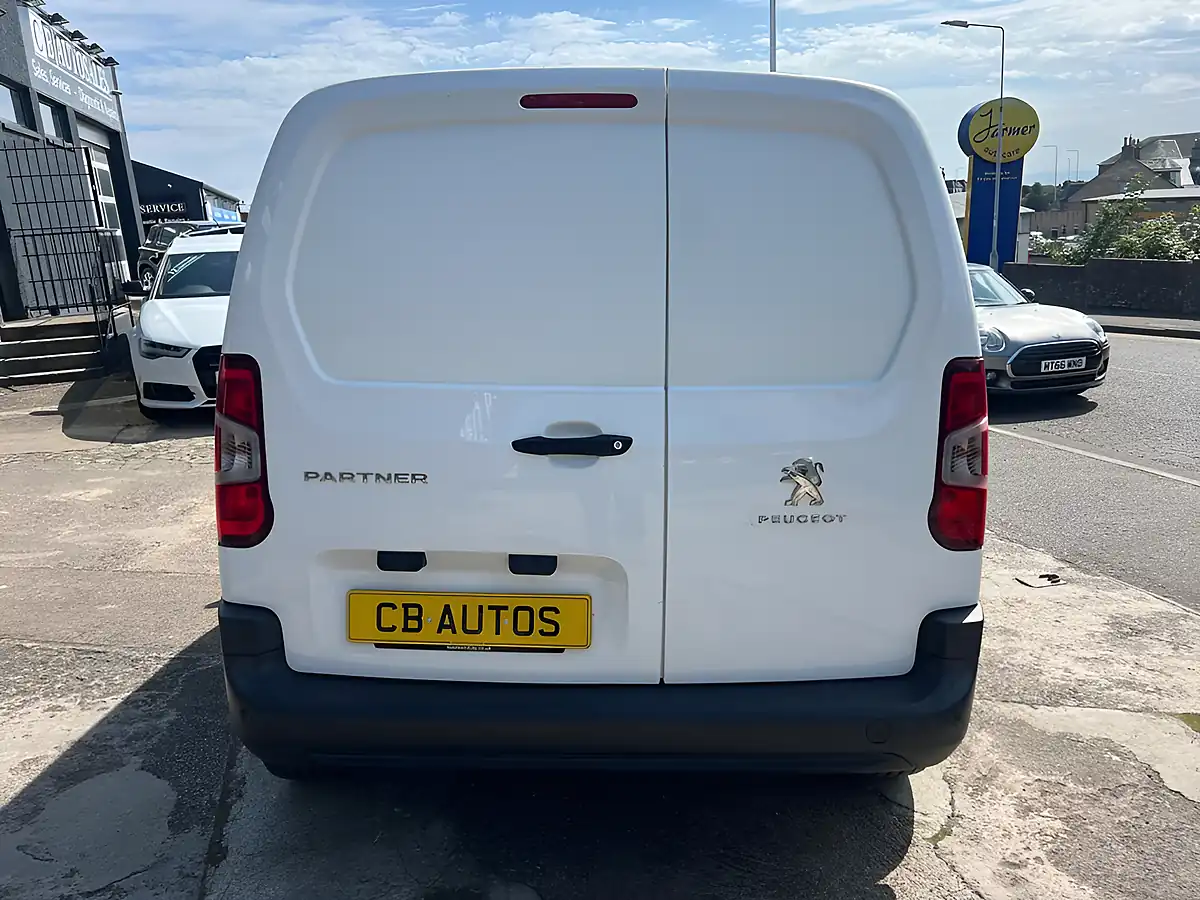 Used 2020 Peugeot Partner Professional Standard White - Interior and Exterior details 5
