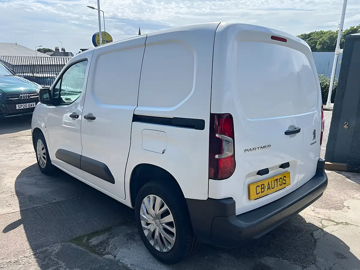 Used 2020 Peugeot Partner Professional Standard White - Interior and Exterior details 6