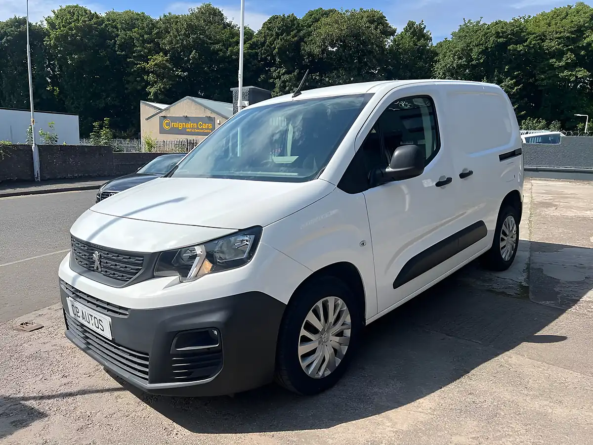 Used 2020 Peugeot Partner Professional Standard White - Interior and Exterior details 8