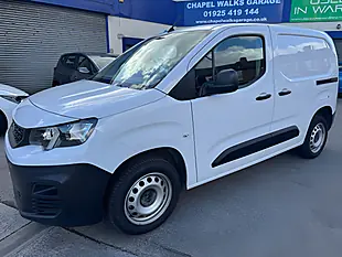 Used 2020 Peugeot Partner Professional Standard White - Interior and Exterior details 2