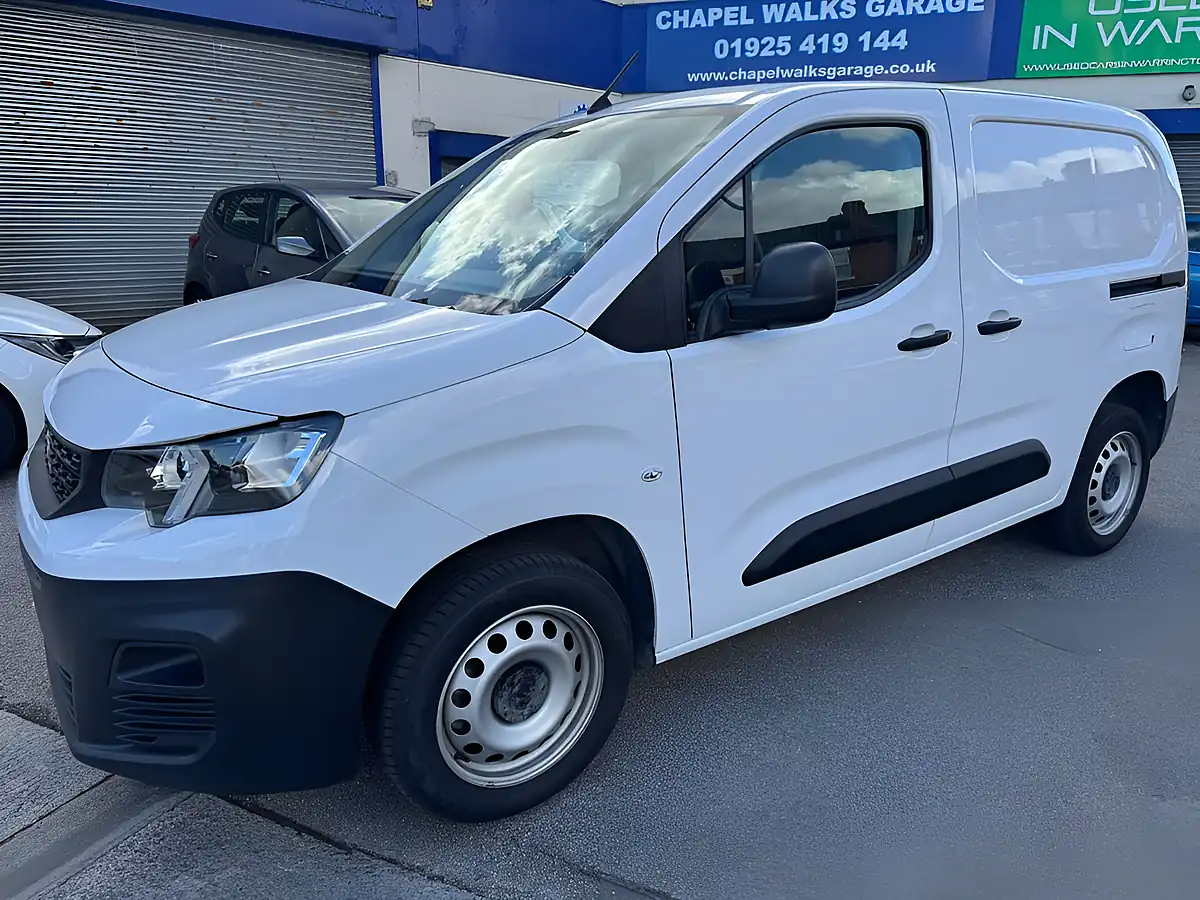 Used 2020 Peugeot Partner Professional Standard White - Interior and Exterior details 2