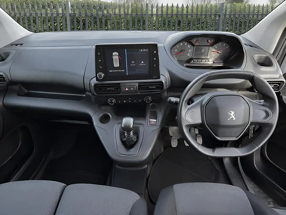 Used 2020 Peugeot Partner Professional Standard White - Interior and Exterior details 10