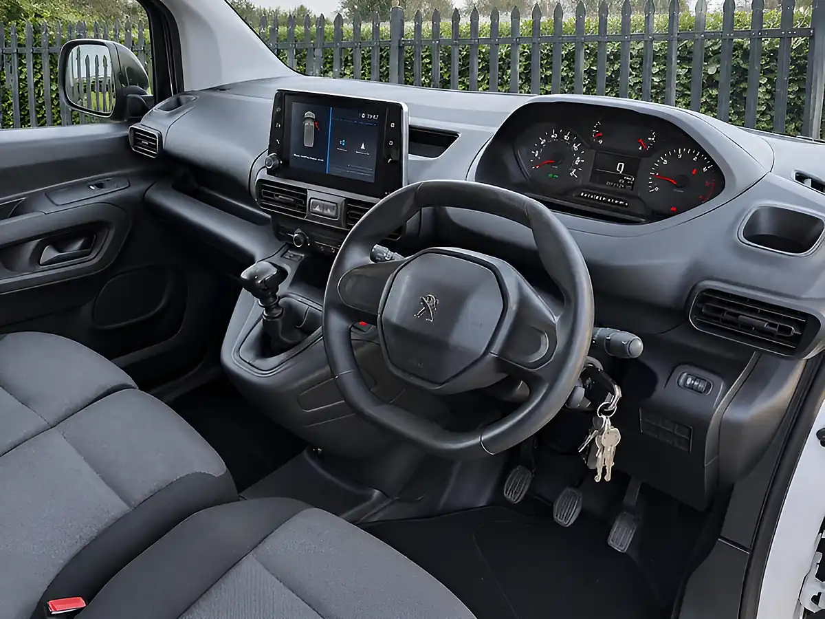 Used 2020 Peugeot Partner Professional Standard White - Interior and Exterior details 11