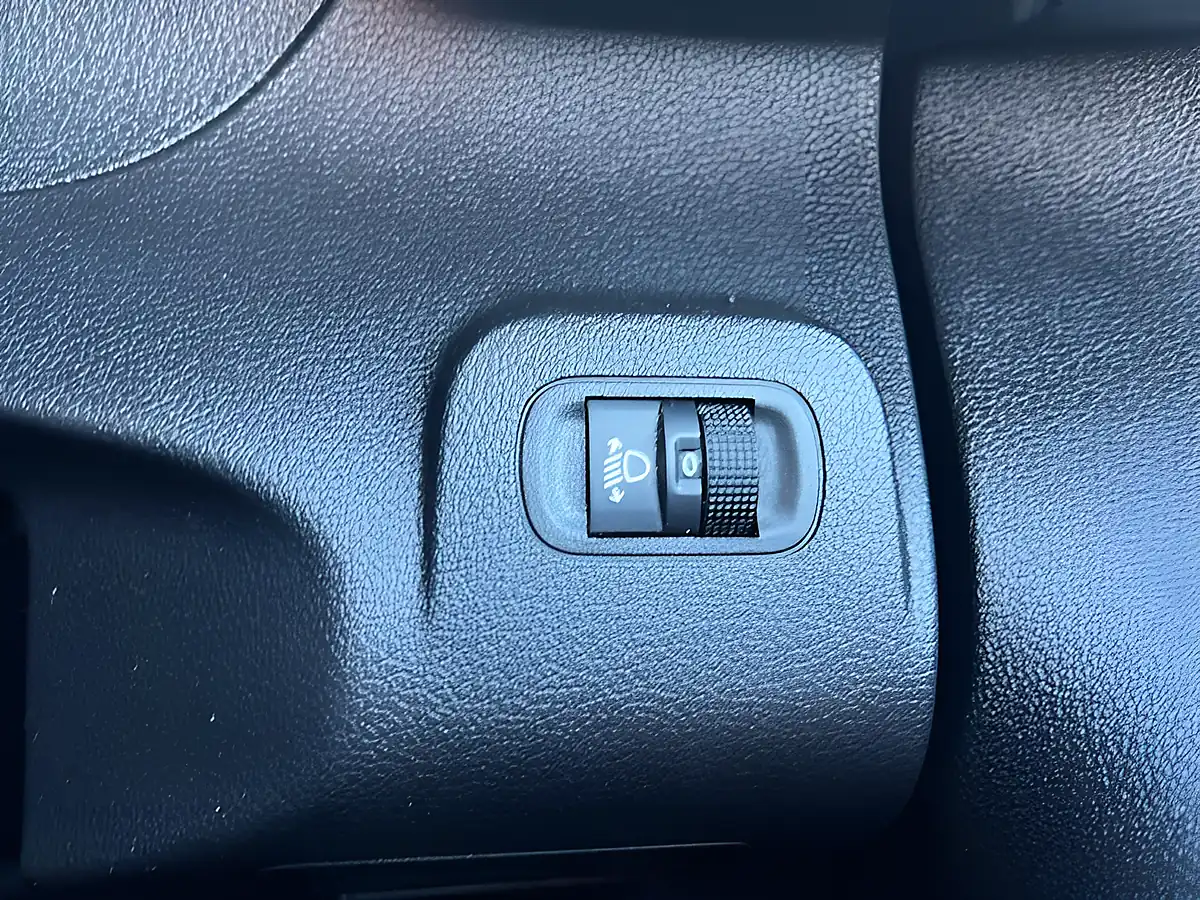 Used 2020 Peugeot Partner Professional Standard White - Interior and Exterior details 18