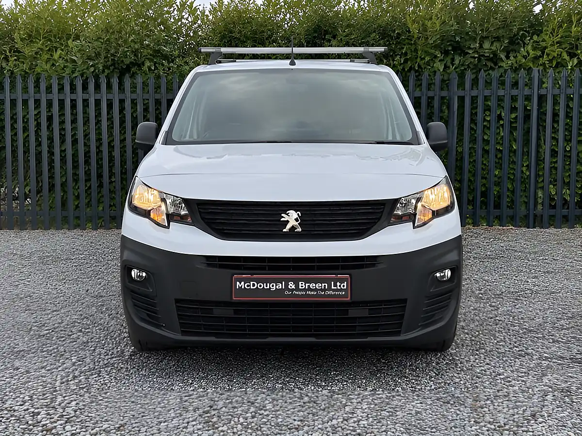 Used 2020 Peugeot Partner Professional Standard White - Interior and Exterior details 2
