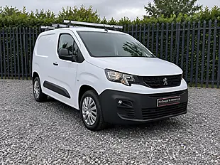 Used 2020 Peugeot Partner Professional Standard White - Interior and Exterior details 3