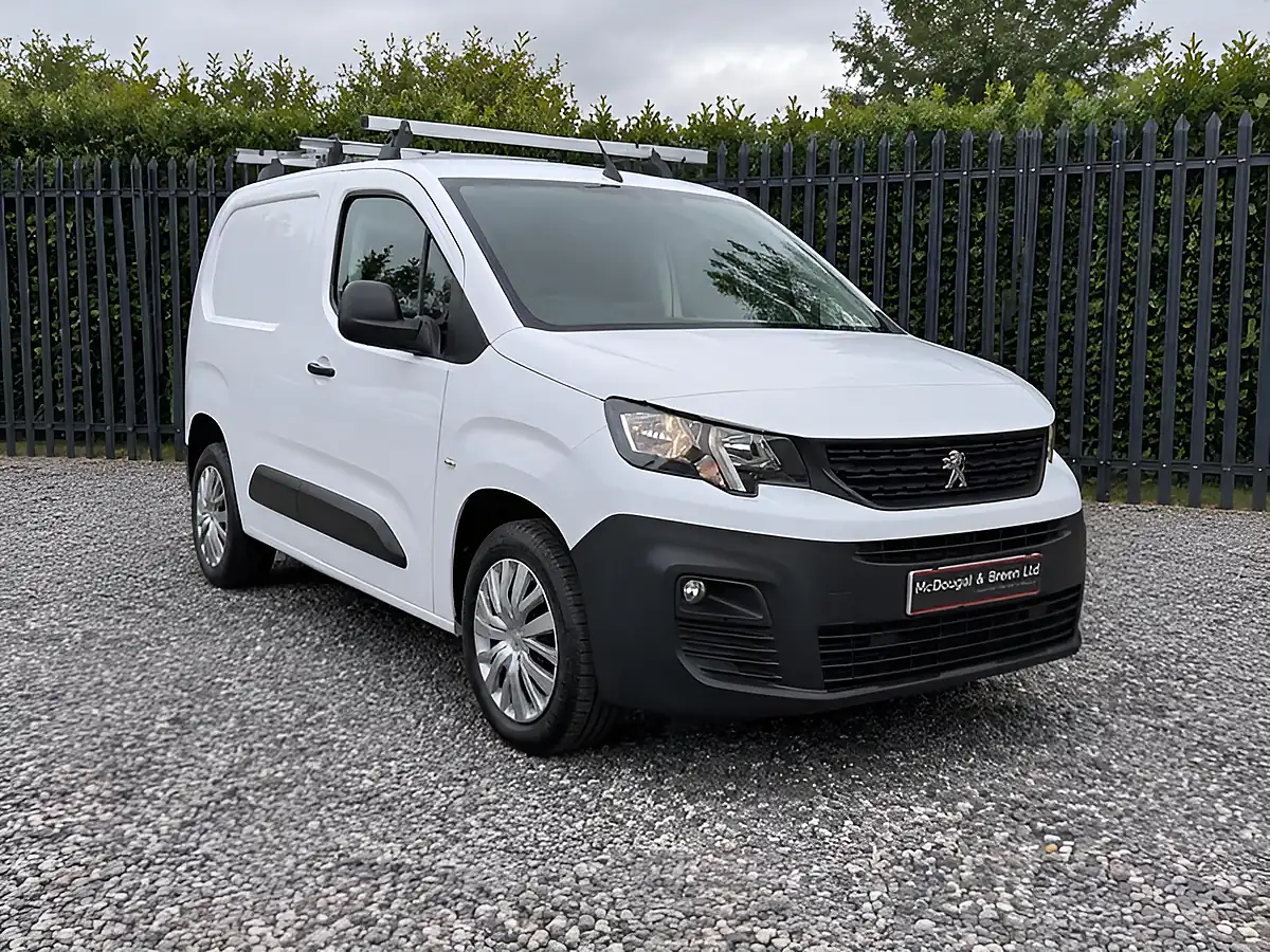 Used 2020 Peugeot Partner Professional Standard White - Interior and Exterior details 3