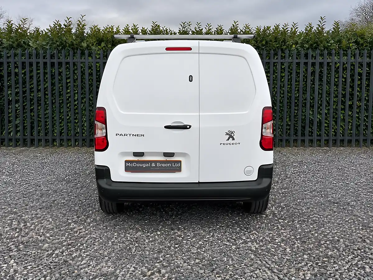 Used 2020 Peugeot Partner Professional Standard White - Interior and Exterior details 7