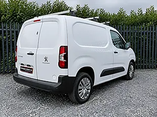 Used 2020 Peugeot Partner Professional Standard White - Interior and Exterior details 8