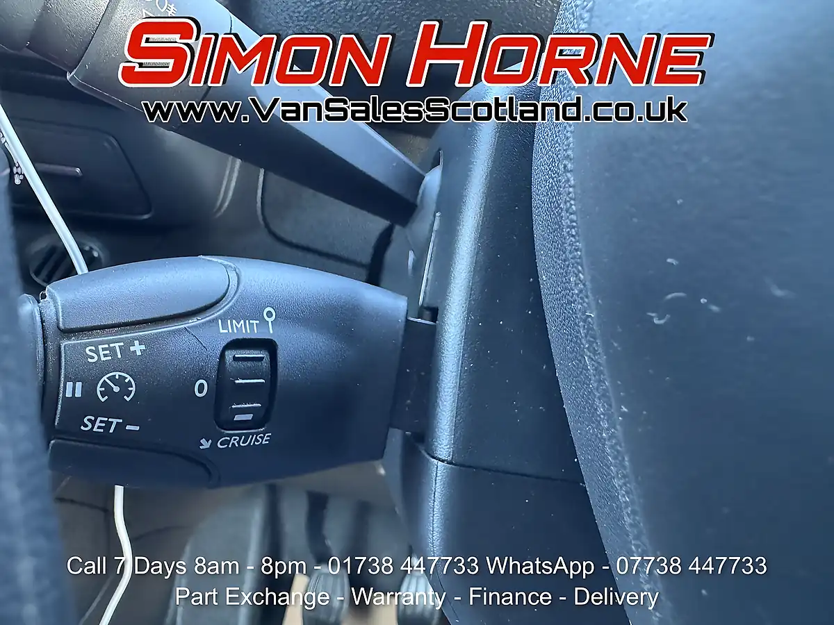 Used 2020 Peugeot Partner Professional White - Interior and Exterior details 17