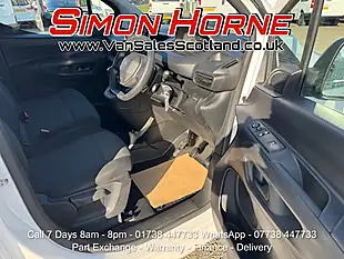 Used 2020 Peugeot Partner Professional White - Interior and Exterior details 7