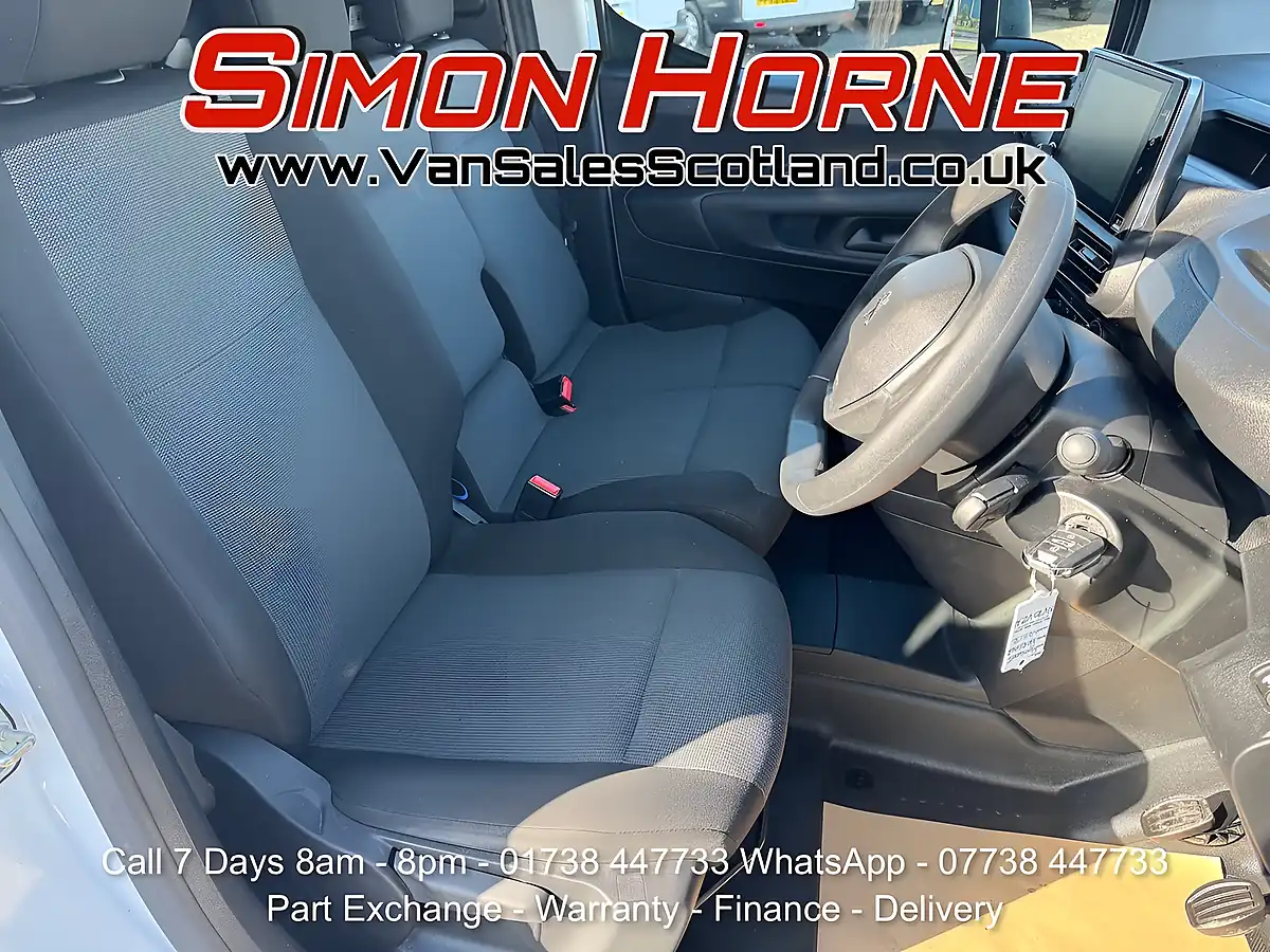 Used 2020 Peugeot Partner Professional White - Interior and Exterior details 8