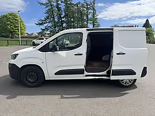 Used 2020 Peugeot Partner Professional White - Interior and Exterior details 12