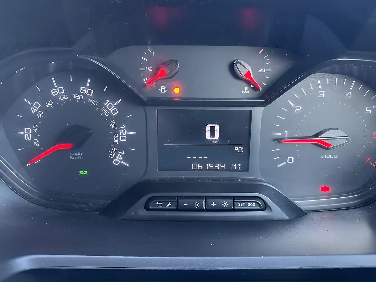 Used 2020 Peugeot Partner Professional White - Interior and Exterior details 16
