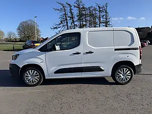 Used 2020 Peugeot Partner Professional White - Interior and Exterior details 4